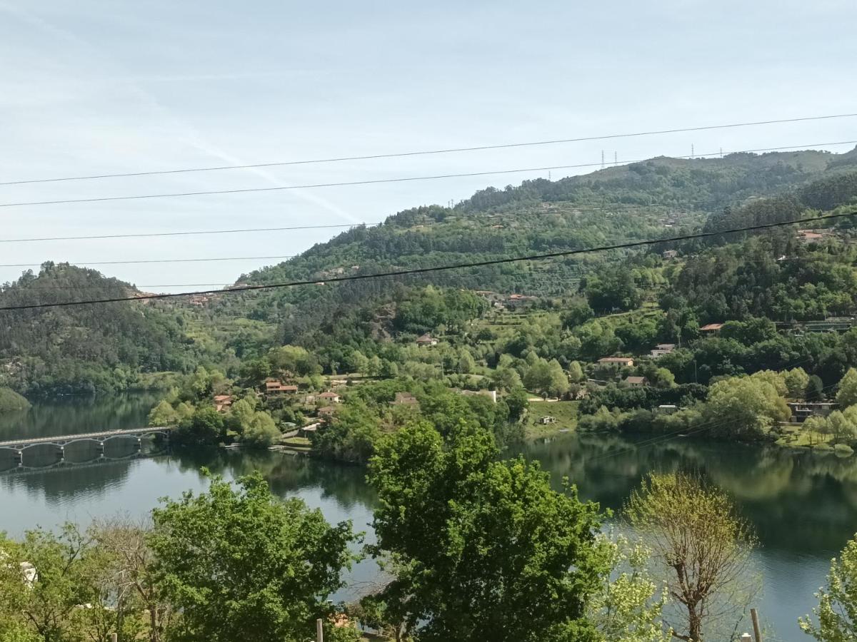 Apartamento Casa de Ribes T1-T2 Vista Fantástica Rio Caldo Exterior foto