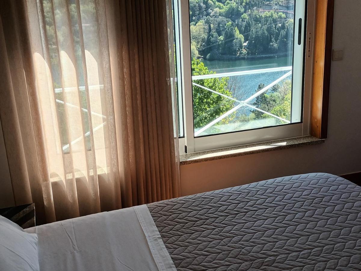 Apartamento Casa de Ribes T1-T2 Vista Fantástica Rio Caldo Exterior foto