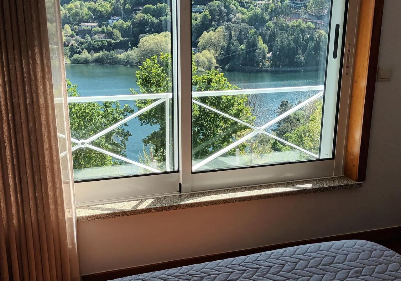 Apartamento Casa de Ribes T1-T2 Vista Fantástica Rio Caldo Exterior foto