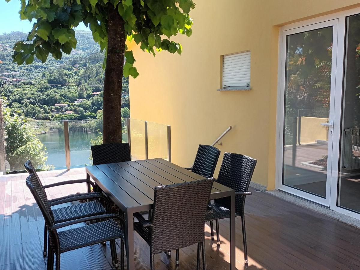 Apartamento Casa de Ribes T1-T2 Vista Fantástica Rio Caldo Exterior foto